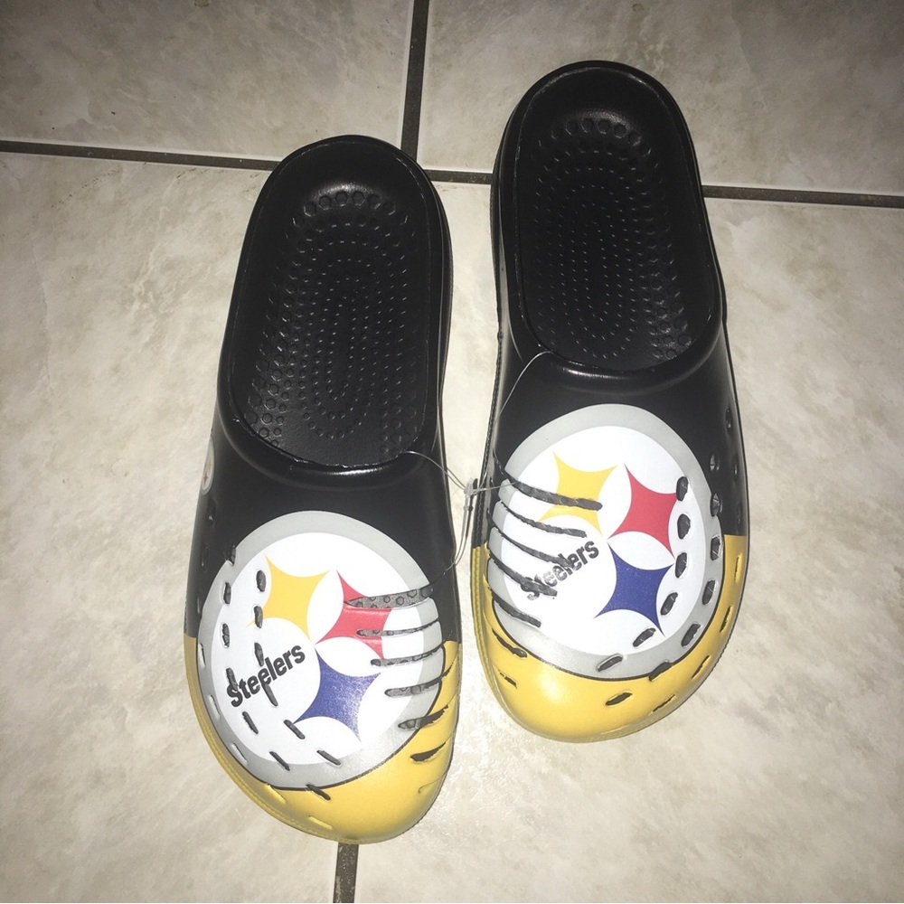 FOCO NFL Pittsburgh Steelers Clogs Sz large11-12 Brand new